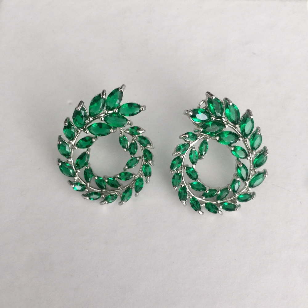 Fashion Stud Silver Earring
